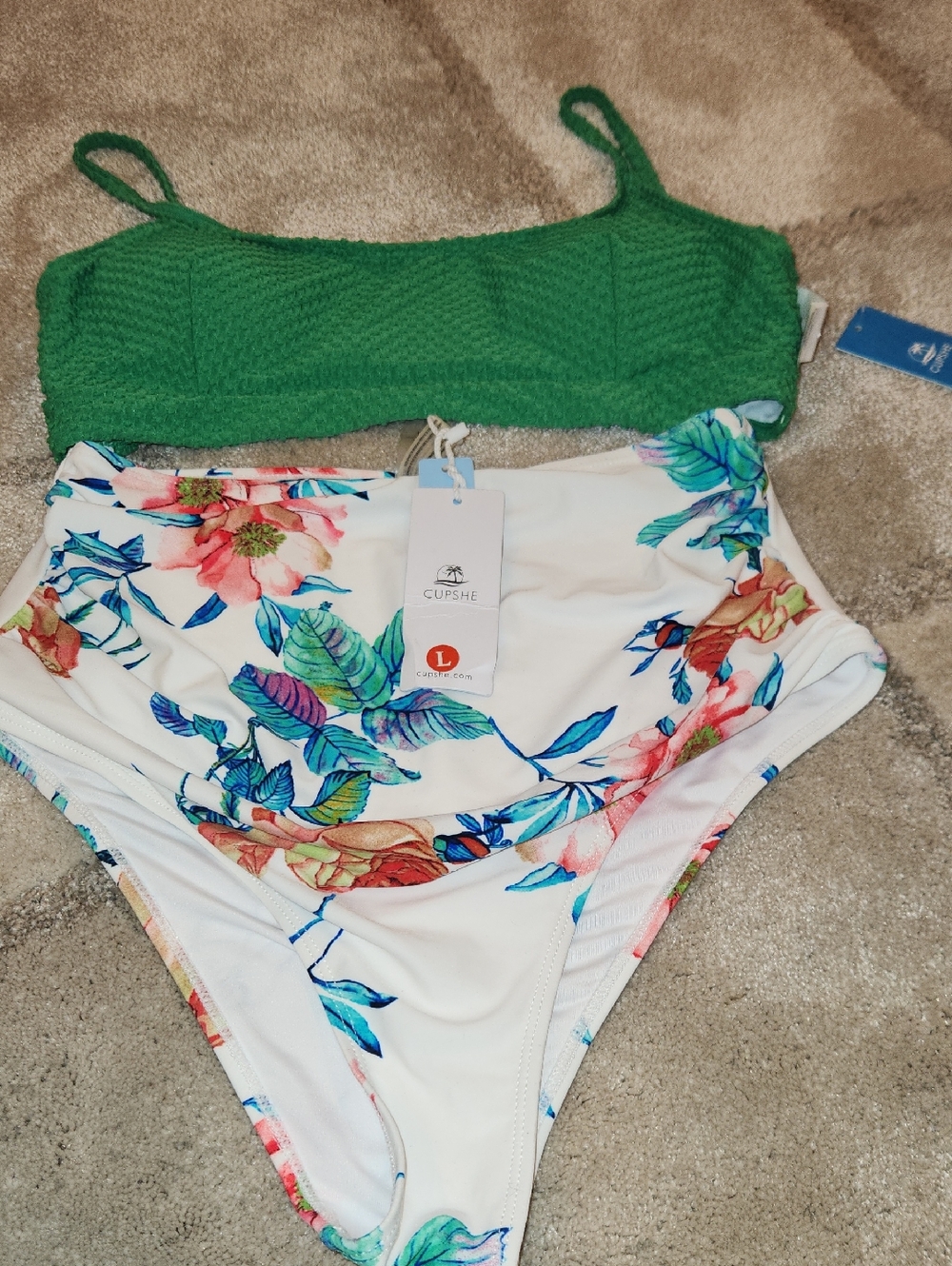 Cupshe Green Textured Bikini Top with White Floral High-Waist Bottom